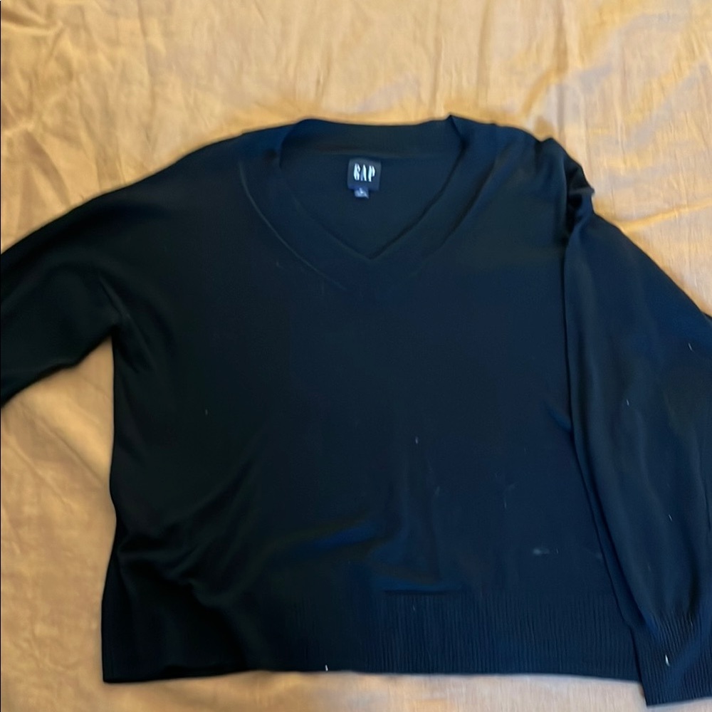 GAP Black V-Neck Sweater